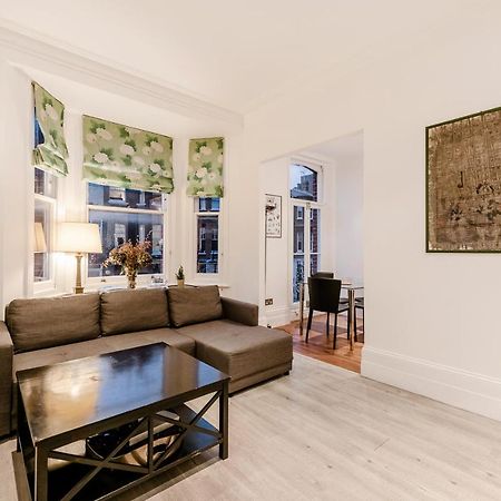 Lovely 2 Bedroom Flat In The Heart Of Chelsea 런던 외부 사진