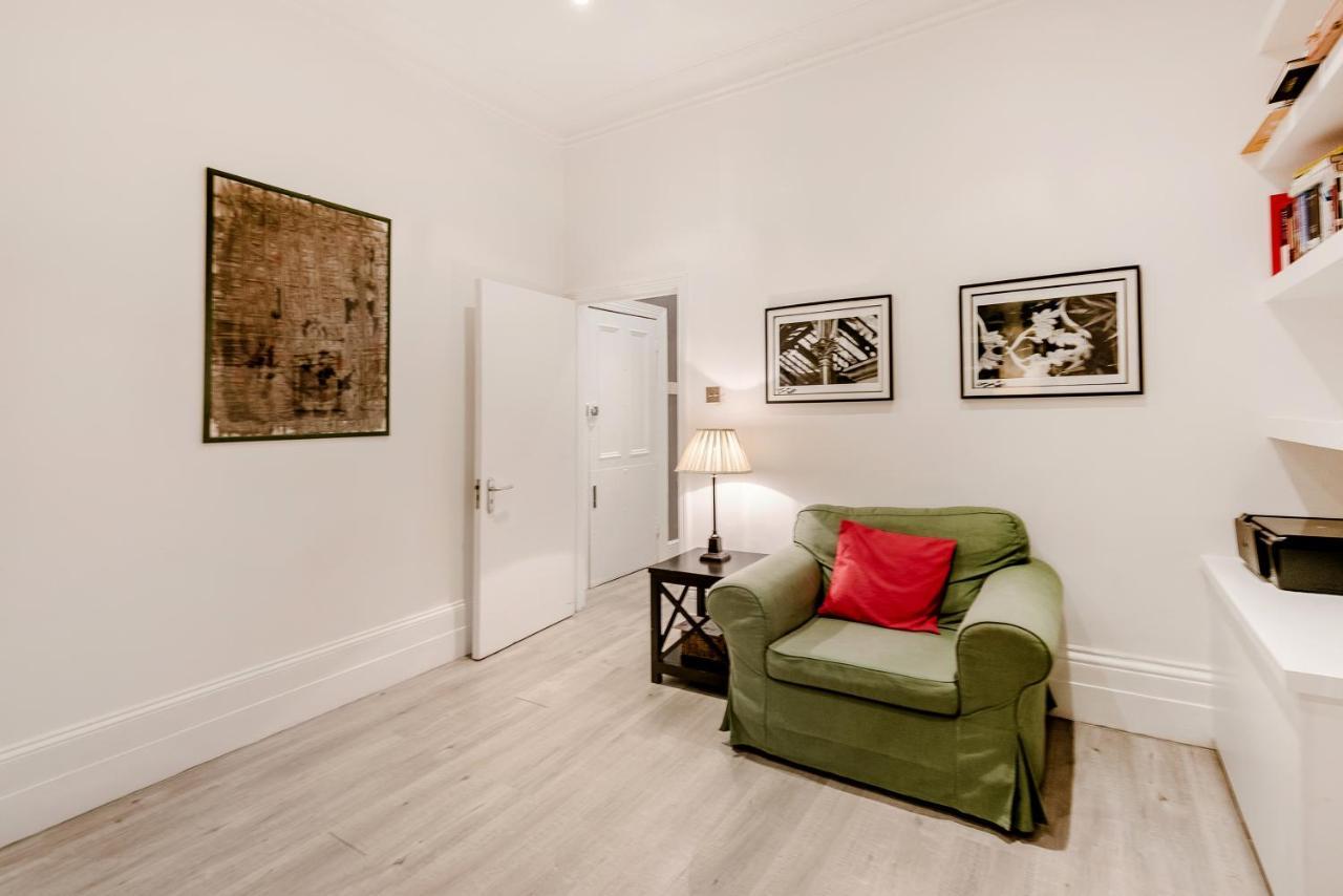 Lovely 2 Bedroom Flat In The Heart Of Chelsea 런던 외부 사진